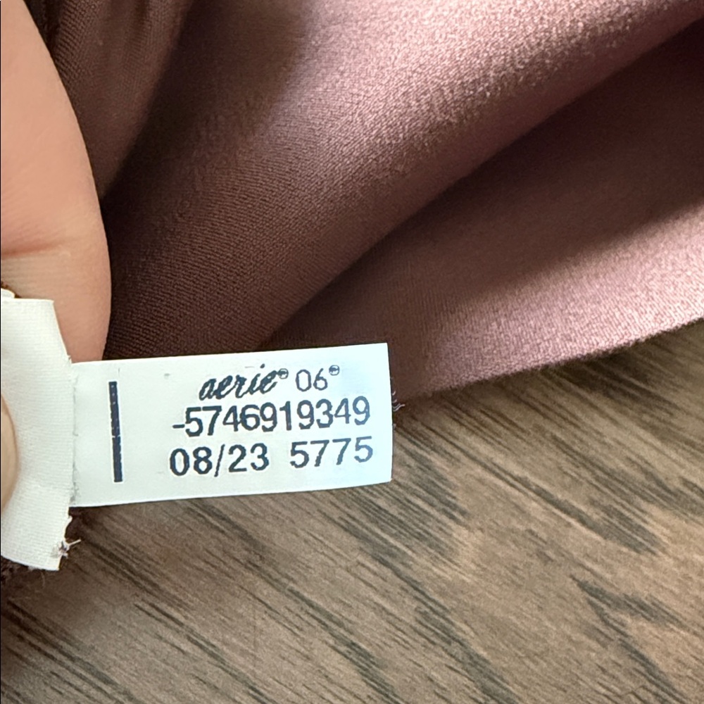 Offline by Aerie Women's XXL Cropped Brown Leggings - Picture 10 of 10